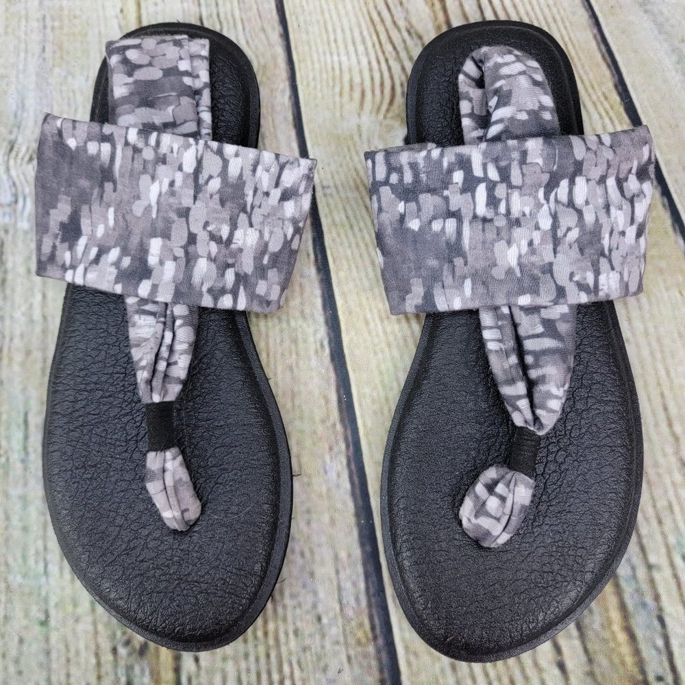 Sanuk‎ Yoga Sling 2 Sandals Womens 7 Gray White Abstract Print Yoga Mat Comfort